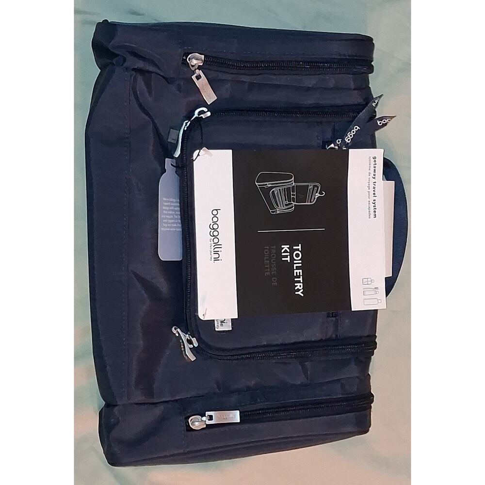 Baggallini Navy Travel Hanging Toiletry Kit (13" × 8.5" × 3.5") Brand New - Picture 3 of 13
